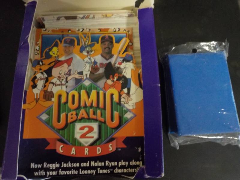 lot 100 image: Comic Ball 2 Cards and Package of S...