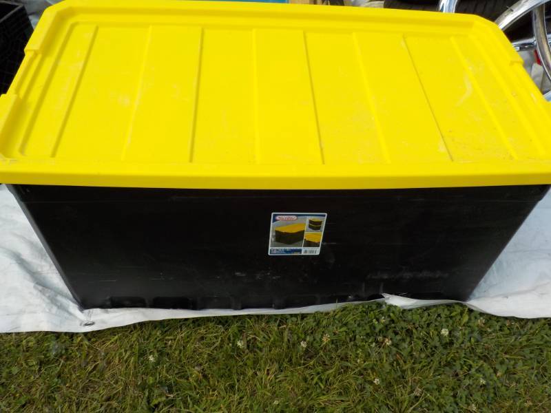 lot 111 image: Sterilite 50 gal Tote with cover wi...