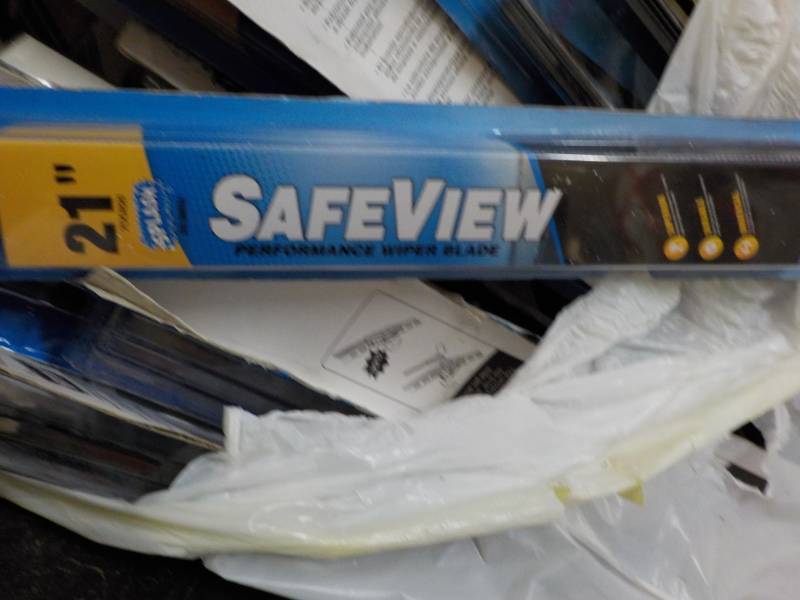 lot 119 image: Lot of Safeview Wiper Blades 3 dif...