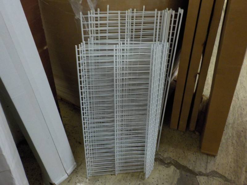lot 120 image: 12 Metal Shelves...