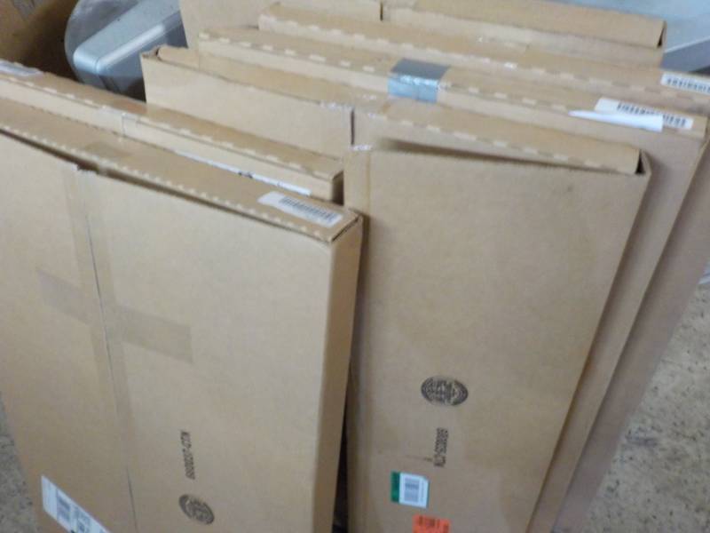 lot 136 image: Lot of 12 Shelves Wood Colored and ...