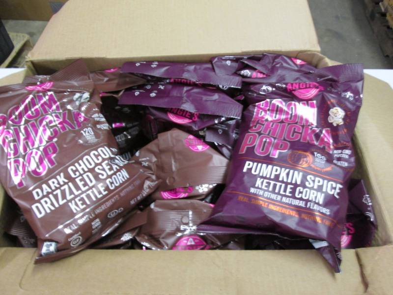 lot 232 image: 12 Bags Boom Chick A Pop kettle cor...