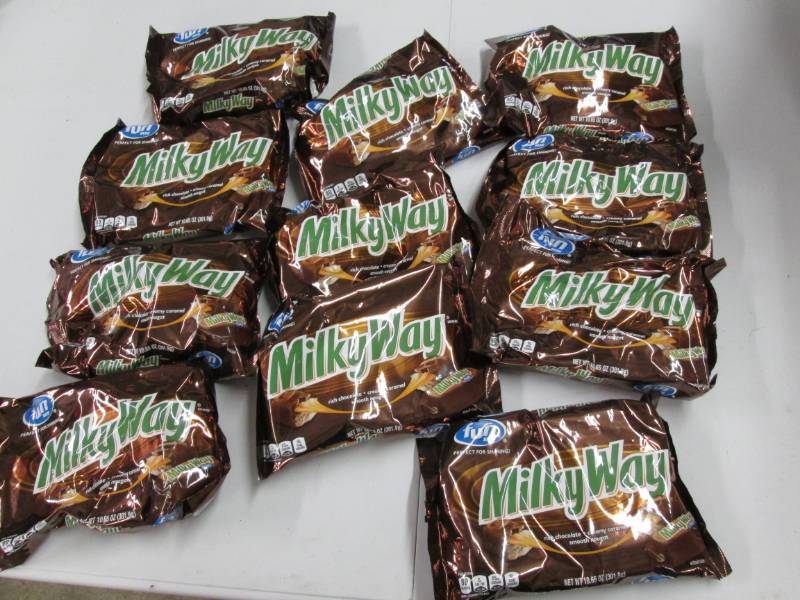 lot 273 image: Milky Way candy packs...