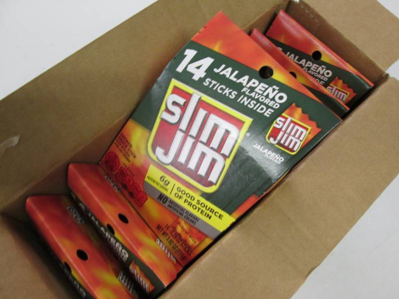 lot 314 image: 8 packs of Slim Jim habanero beef s...