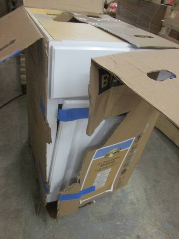 Hampton Bay Madison Assembled 18x34...