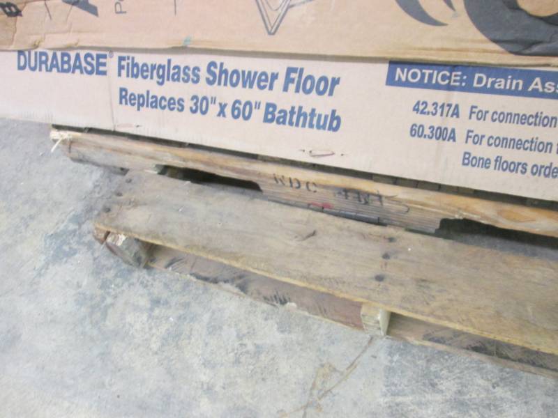 Mustee Durabase 32 in. x 48 in. Sin...