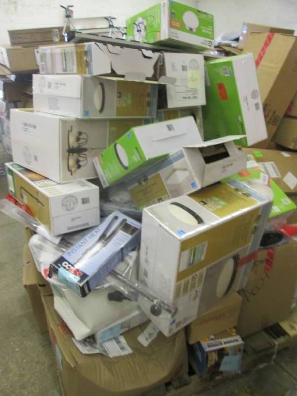 Pallet of UnclaimedUnsold  Items s...