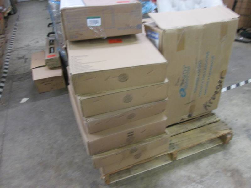Pallet of Medicine Cabinets with Da...