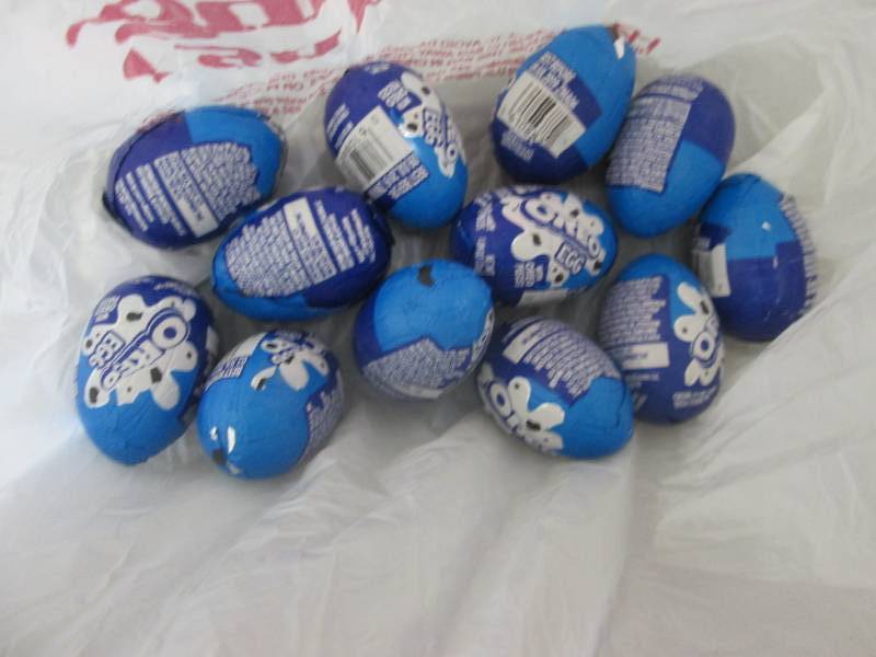 12 Oreo Eggs...