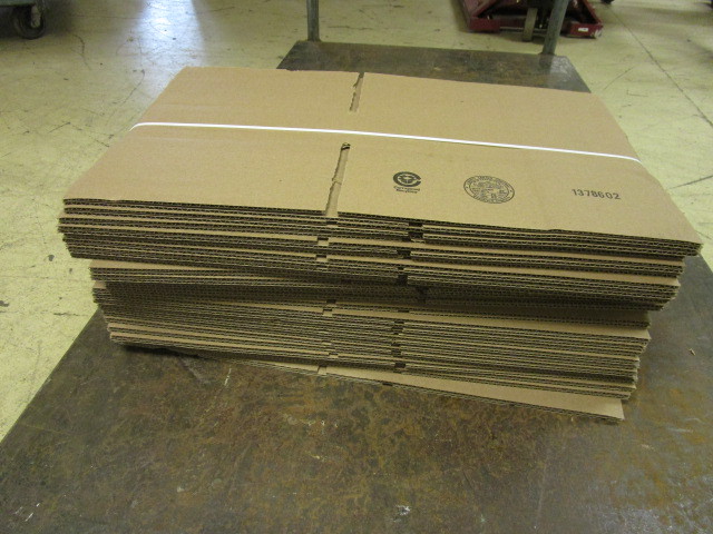 lot 304 image: NEW 11 34 W X 9 14 L X 3 H CARDBOARD BOXES