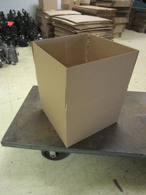 lot 309 image: NEW 18 34 W X 18 516 L X 13 516 H CARDBOARD BOXES