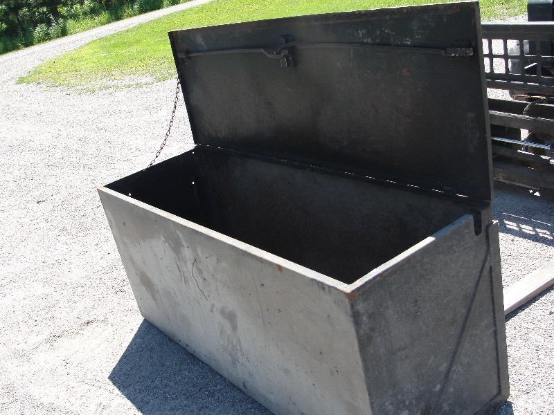 UNDER BODY TOOL BOX