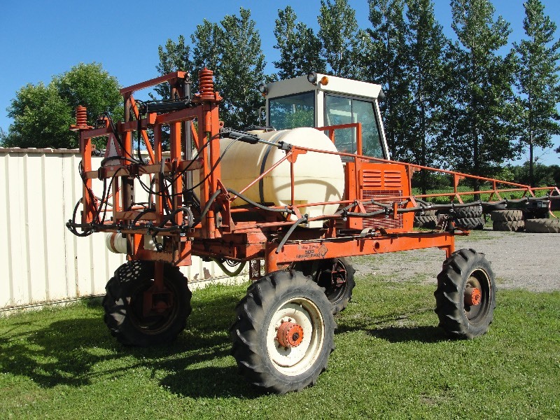 ROTA-MIZER 500 SPRAY RAM SELF PROPELLED SPRAYER