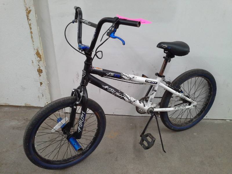 lot 10 image: Kent Ambush  Single-speed  20-inch Trail Bike