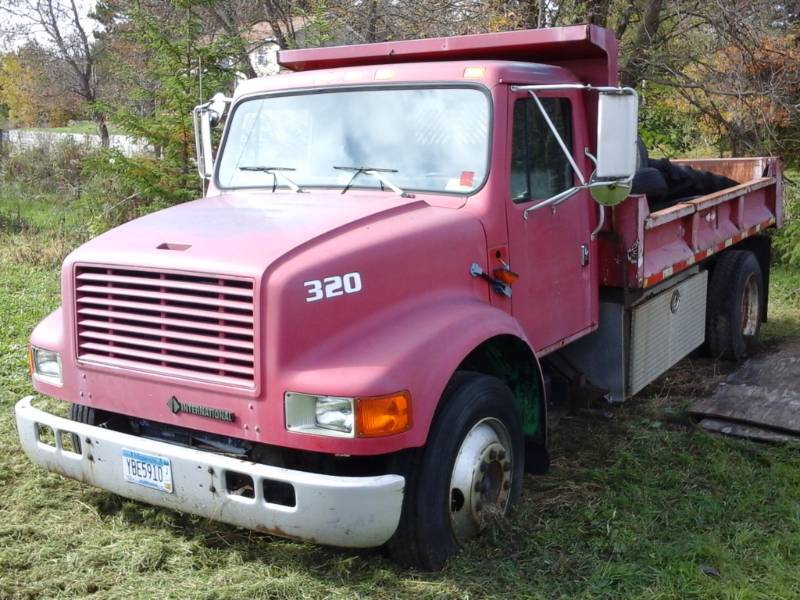 lot 5 image: 1993 Navistar International 320 Dump Truck
