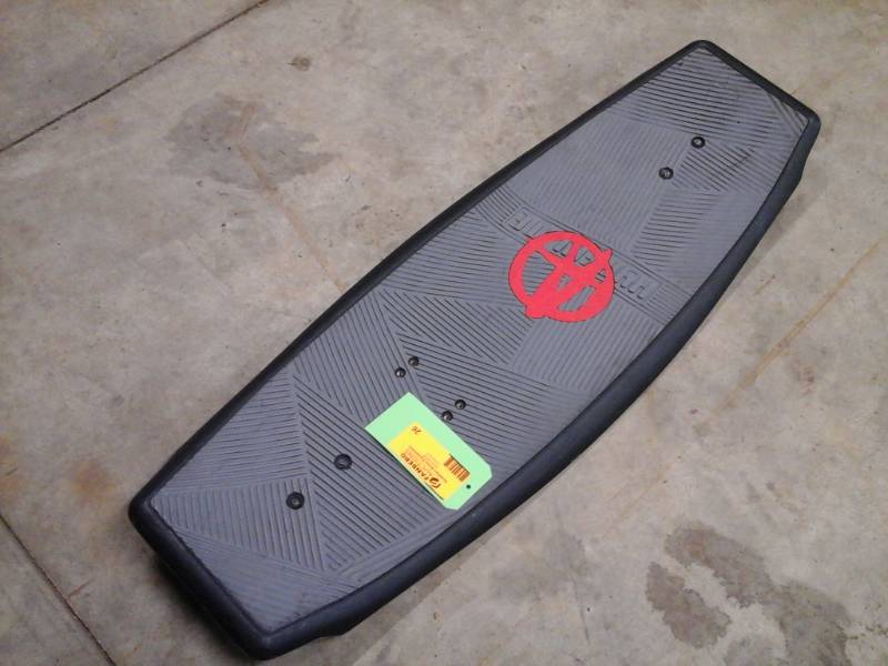 lot 26 image: Hyperlite Wakeboard