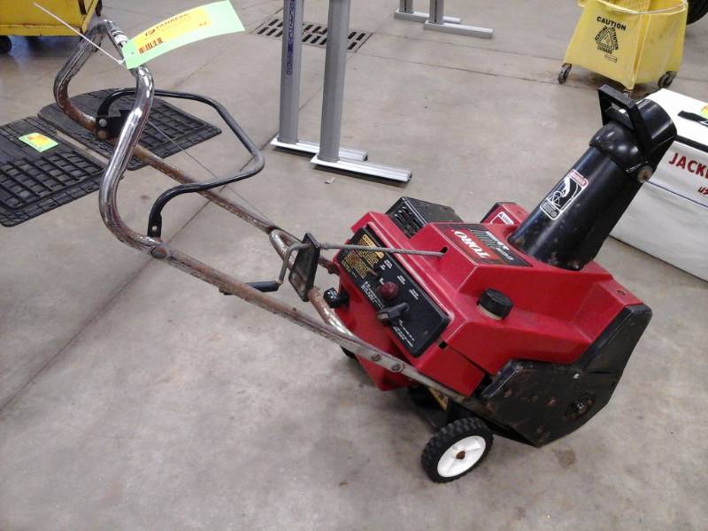lot 42 image: Toro CCR2000 4.5hp Snowblower