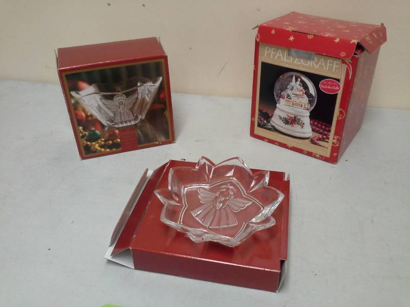 lot 78 image: Pfaltxgraff Christmas Heritage Deck The Halls Snow Globe, Two-Angel Crystal Serving Trays