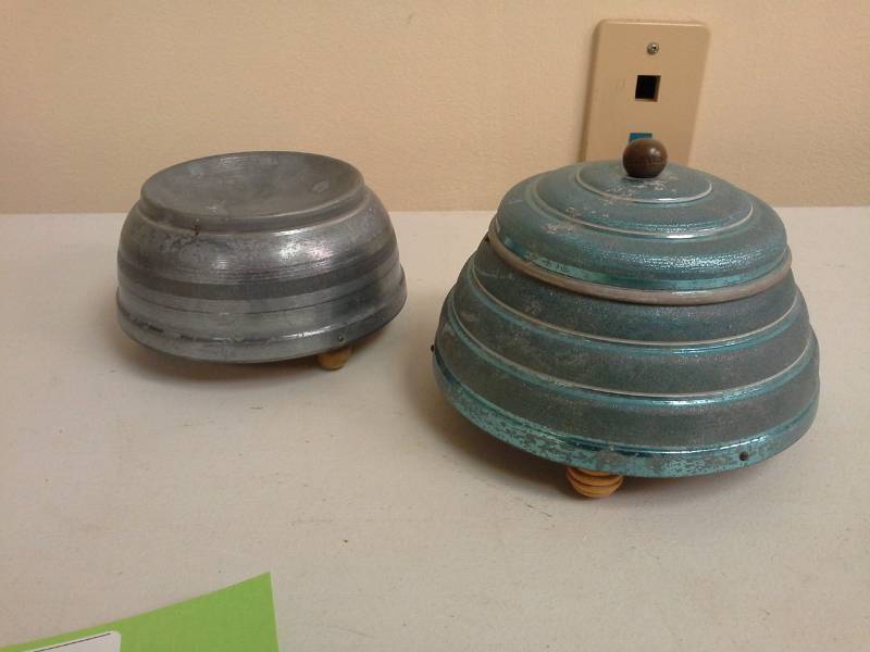 lot 101 image: Lot of (2) Bell Shape Music Boxes