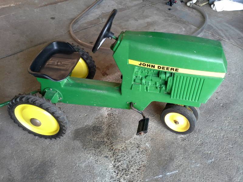 cast aluminum john deere pedal tractor