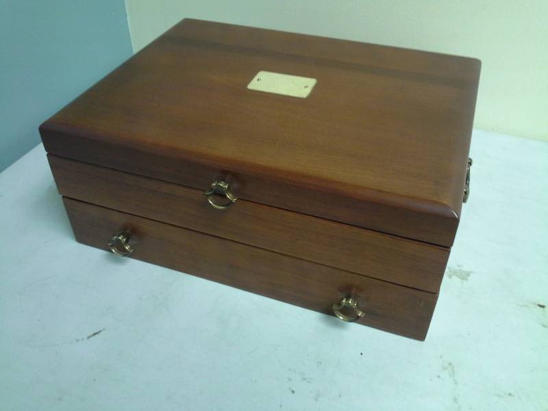 lot 117 image: Reed & Barton Hagerty Silversmiths Cloth Lined Silverware Flatware Wood Case, Old Postcards
