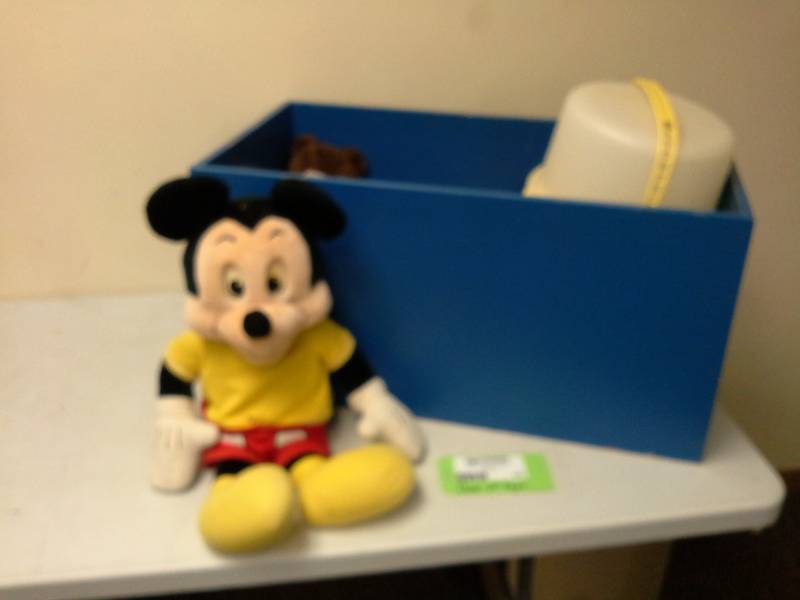 lot 132 image: Wood Toy Box with Stuffed Plush Toys, Small Musical Keyboard, Building Blocks, Childrens Toys
