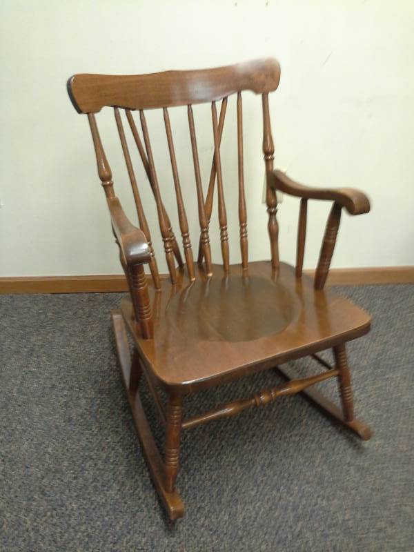 lot 136 image: Wood Rocking Chair