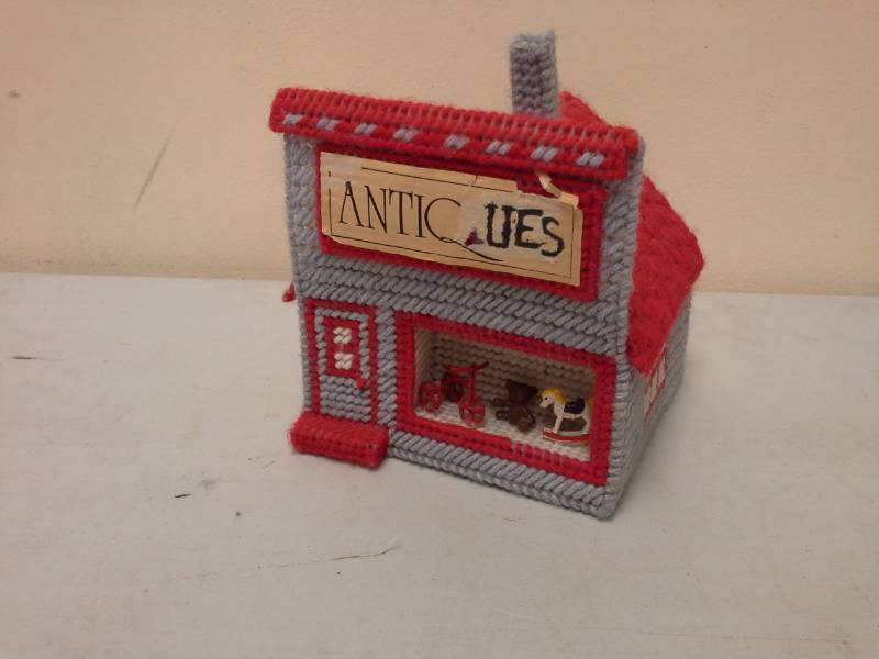 lot 149 image: Antiques Store Music Box
