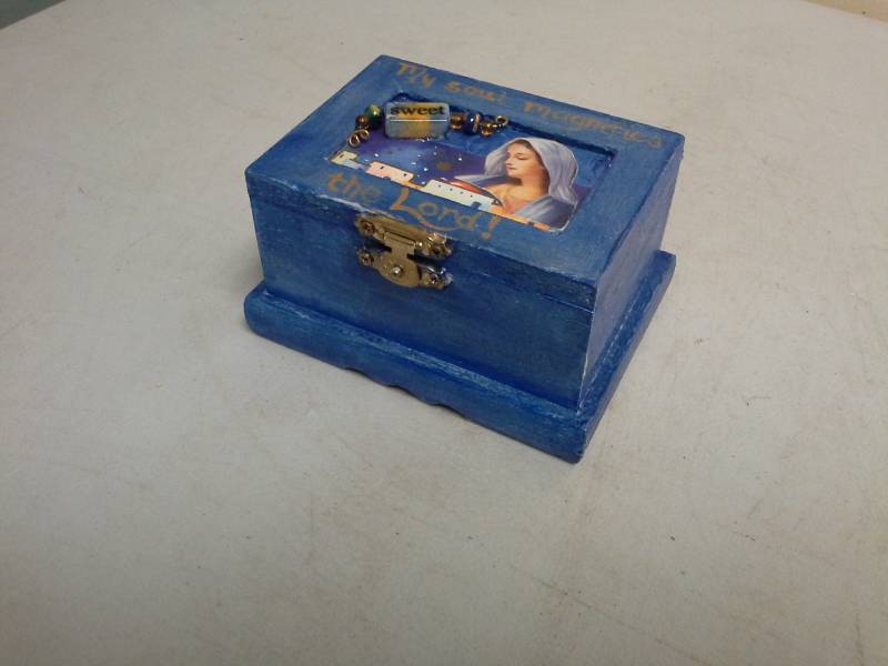 lot 155 image: My Soul Magnifies The Lord  Music Box