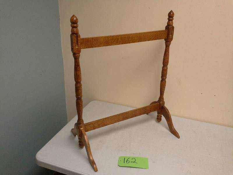 lot 162 image: Wood 2-Post Quilt Stand