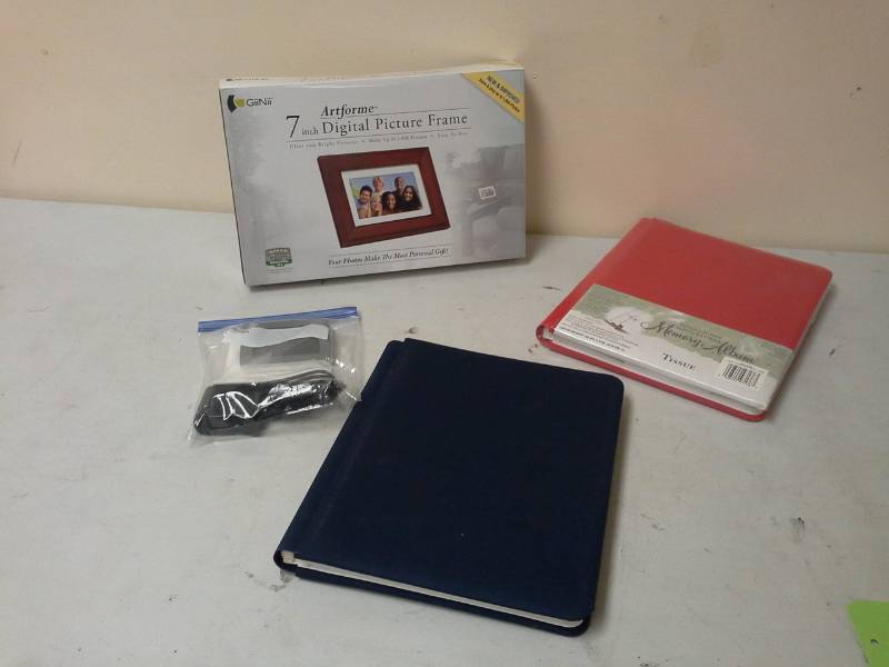 lot 174 image: GiiNii Artforme 7in. Digital Picture Frame, cenOmax 3.5in. Digital Photo Frame, Memory Album Tissue, Memory Album