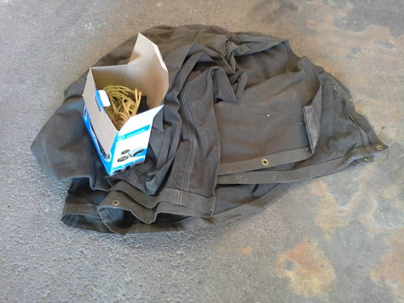 lot 193 image: Tarp, Nylon Ropes