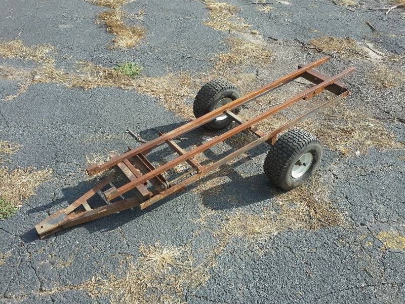 lot 197 image: Lawn Tractor Pull Trailer