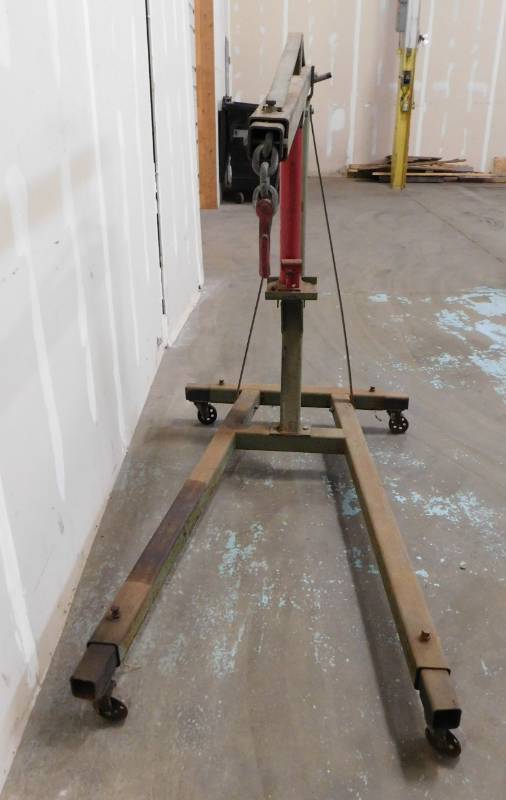lot 13 image: CH-100 Hoist