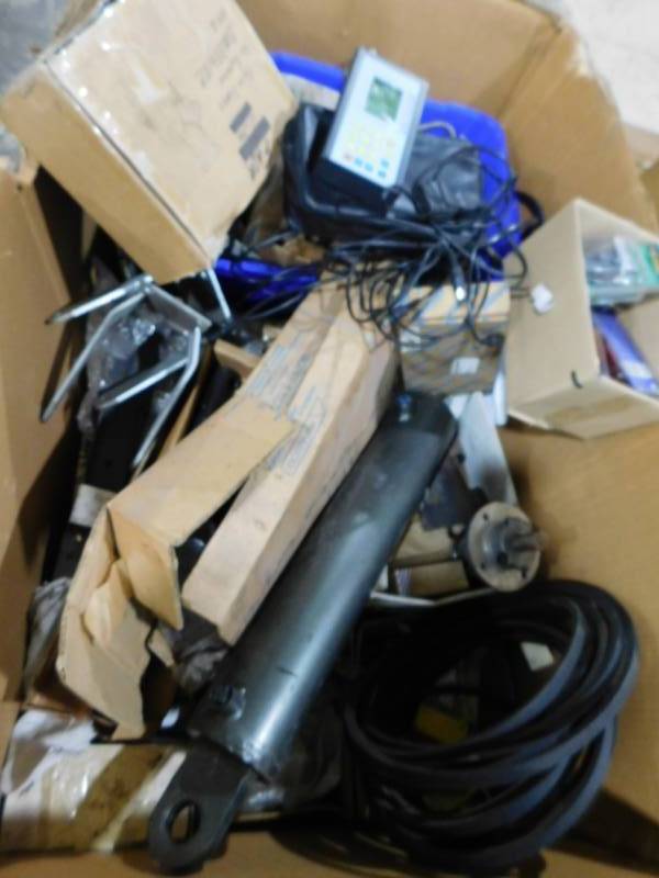 lot 21 image: Belts, Trailer Lights & Wiring, Hydraulic Cylinders & More