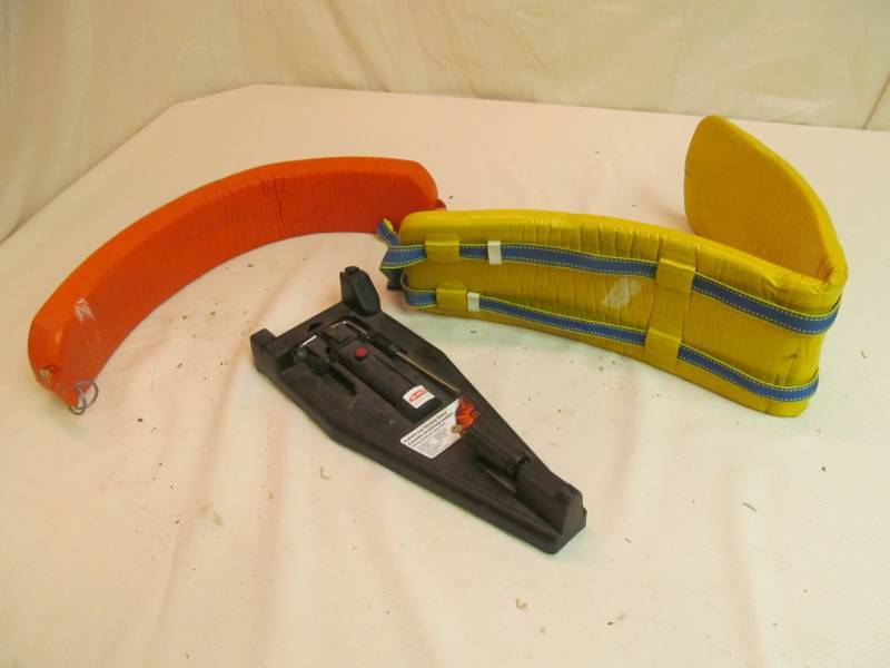 Life jackets, spooling line system