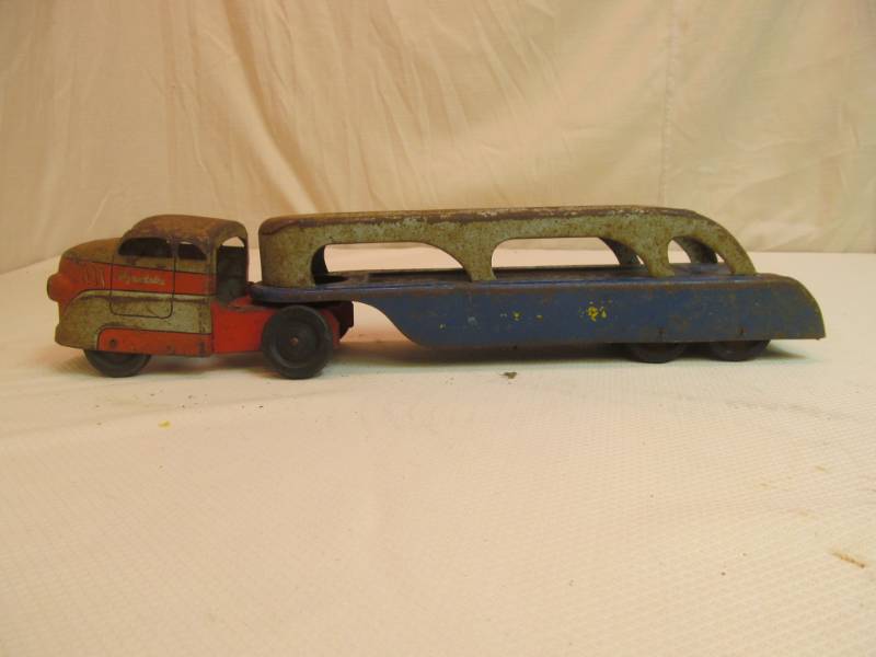 Wyandotte car collectible