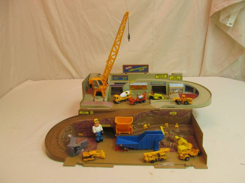 Vintage Hot wheels construction kit