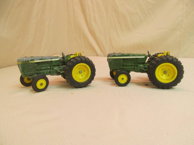 John Deere metal utility tractor