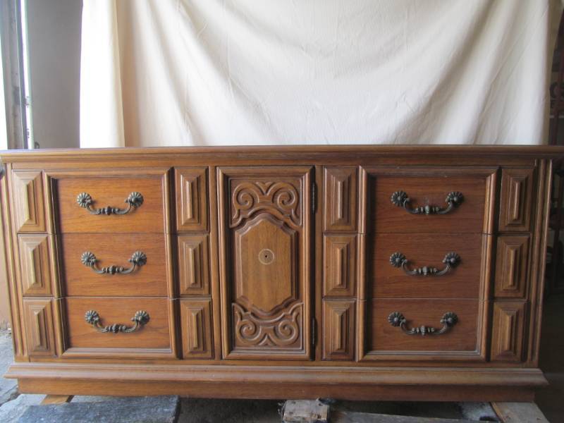 Dresser