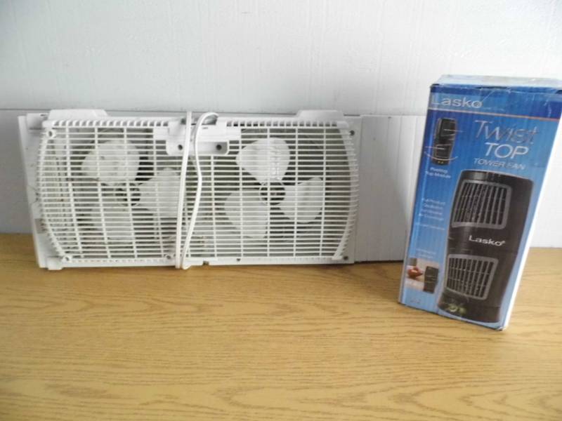 lot 13 image: Lot of 2 Fans