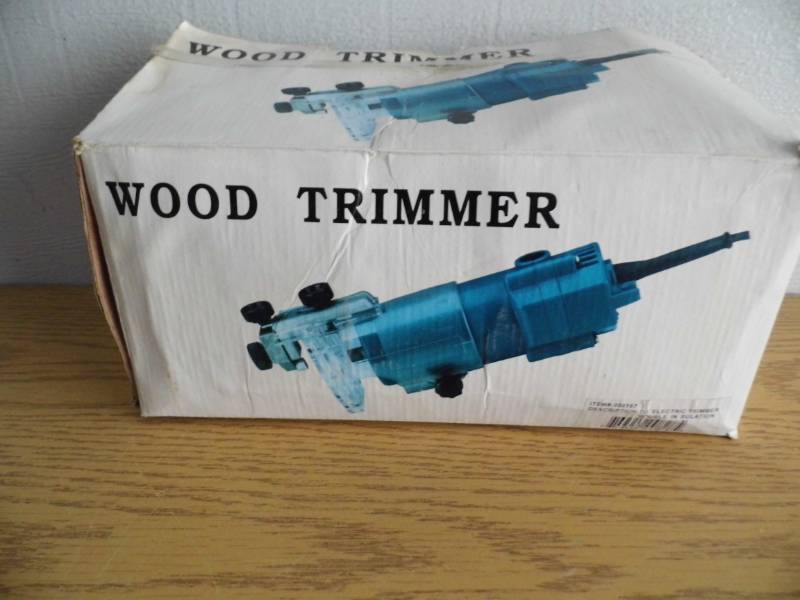 lot 19 image: Wood Trimmer