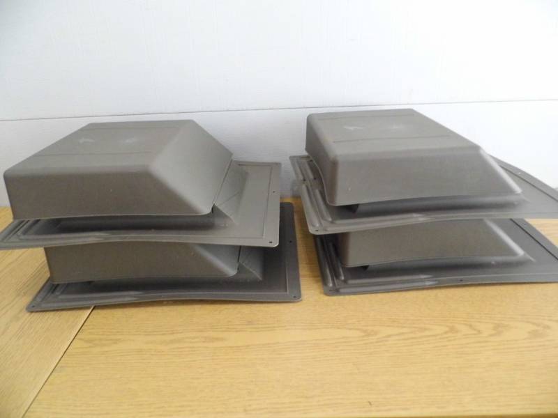 lot 70 image: Lot of 4 Brown Roof Vents