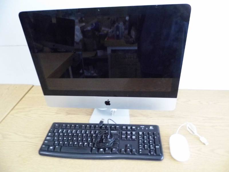 lot 77 image: Apple iMac All In One Computer