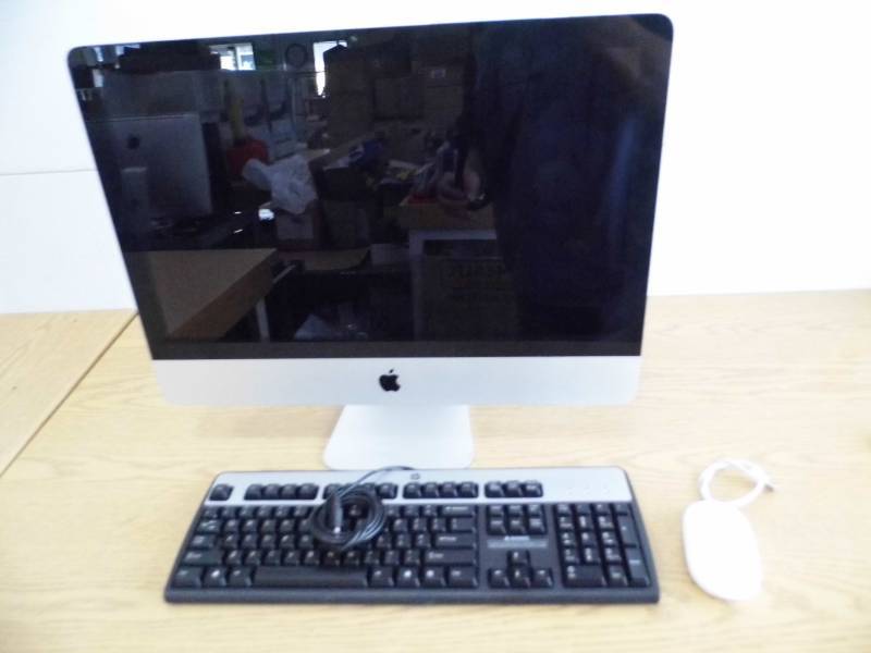 lot 78 image: Apple iMac All In One Computer