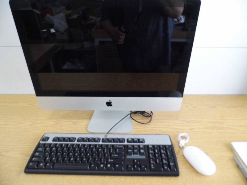 lot 79 image: Apple iMac All In One Computer