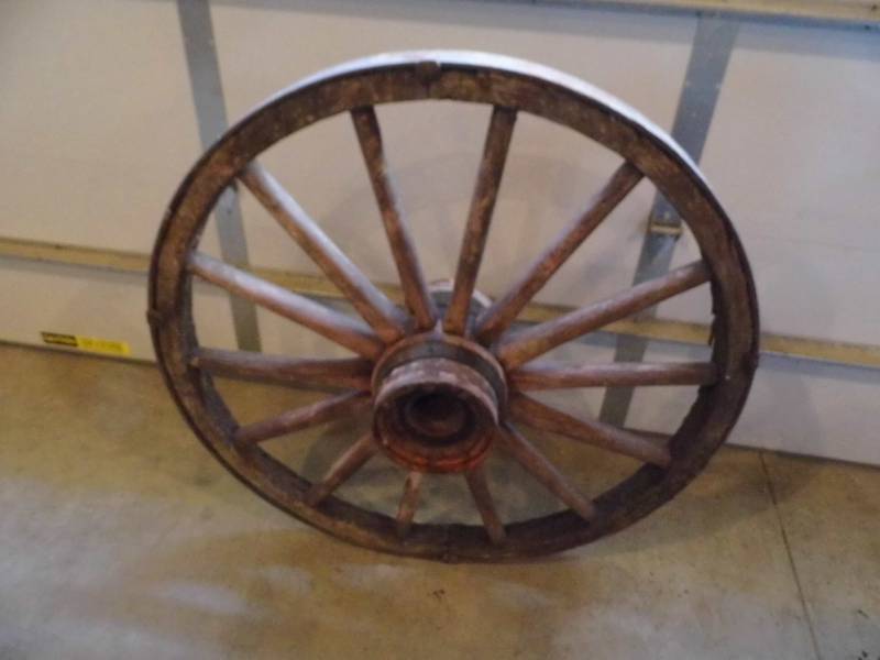 lot 109 image: Wagon Wheel
