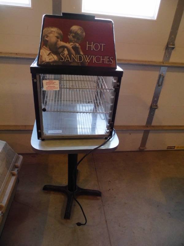lot 110 image: Hot Sandwich Display - table