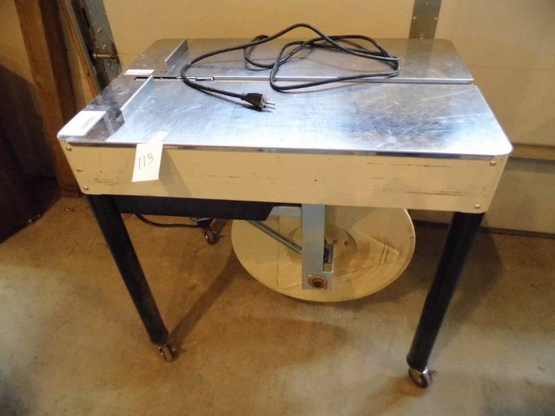 lot 113 image: Semi Auto Commercial Banding Machine