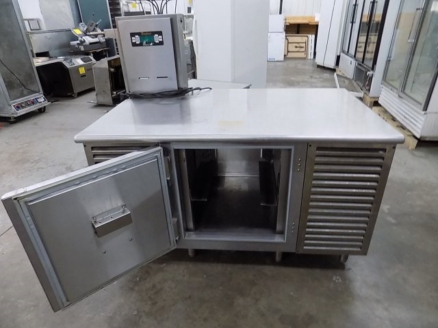 lot 22 image: Traulsen, Mod #RBC50-ZWM01, Smart Chill  Blast Freezer, NSF, SN T66775J07, 57x34.5x34H, 53 overall height, 115 volts, 9.3 Runs Freezesamps, NOTE No tem probes included-1